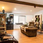 Wellness Mit Whirlpool Und Sauna أهلن