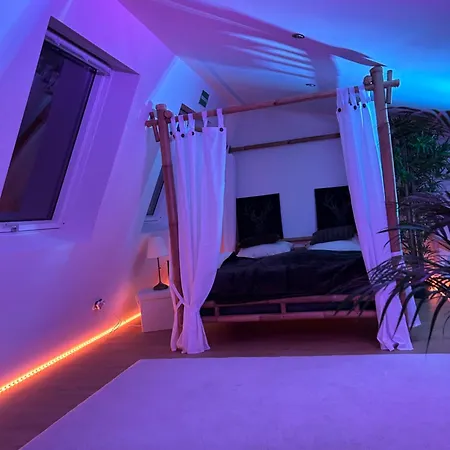 Wellness Mit Whirlpool Und Sauna أهلن