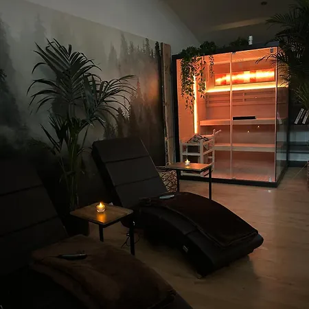 منزل للإقامة Wellness Mit Whirlpool Und Sauna *