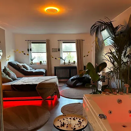 Wellness Mit Whirlpool Und Sauna منزل للإقامة *