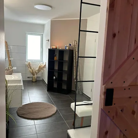 Wellness Mit Whirlpool Und Sauna منزل للإقامة أهلن