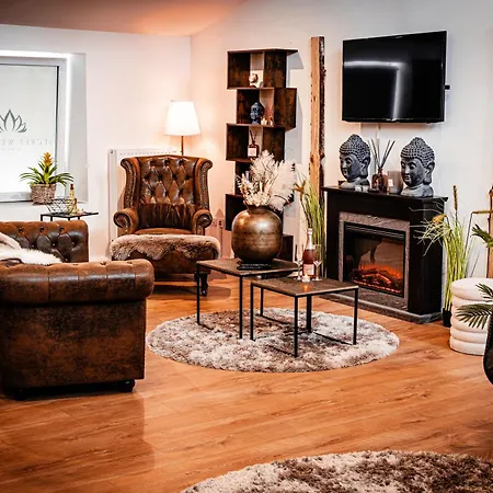 Wellness Mit Whirlpool Und Sauna