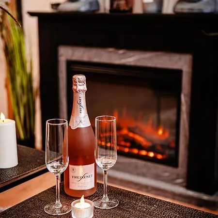 منزل للإقامة Wellness Mit Whirlpool Und Sauna