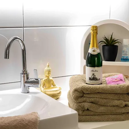 Wellness Mit Whirlpool Und Sauna Habitación en casa particular