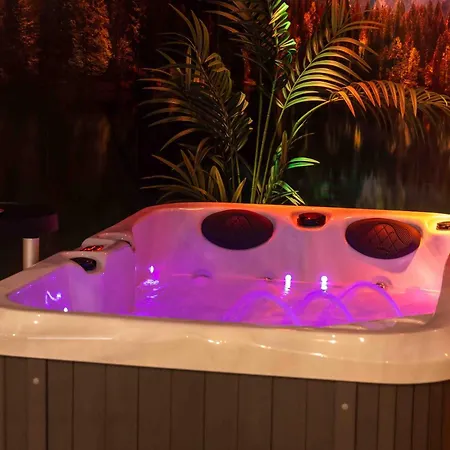 Habitación en casa particular Wellness Mit Whirlpool Und Sauna